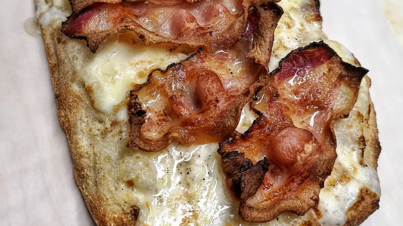 Pinsa, Pizza Asal Amerika