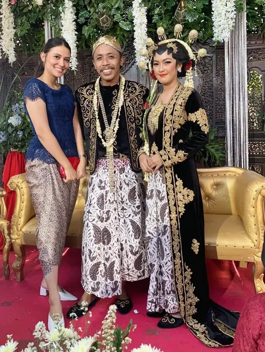 Ana Riana dandan pengantin (Instagram/@aliftafarisa)