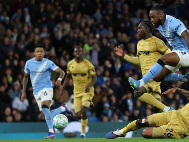 Manchester City berhasil memetik kemenangan penting saat menjamu Crystal Palace untuk tetap memanaskan persaingan juara Liga Inggris 2025/2026 pada Rabu (13/05/2026) waktu setempat. (AFP/Darren Staples)