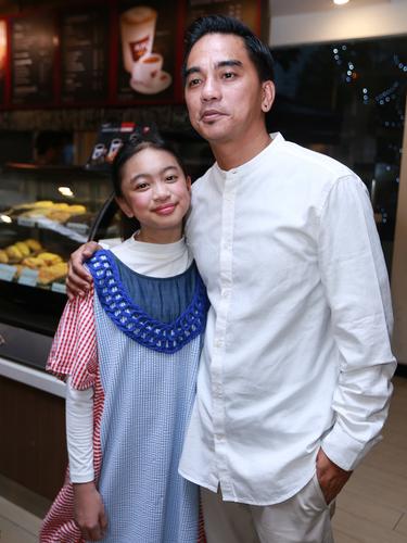 Recycle Lagu Ungu Enda Duet Dengan Sang Buah Hati News Entertainment Fimela Com