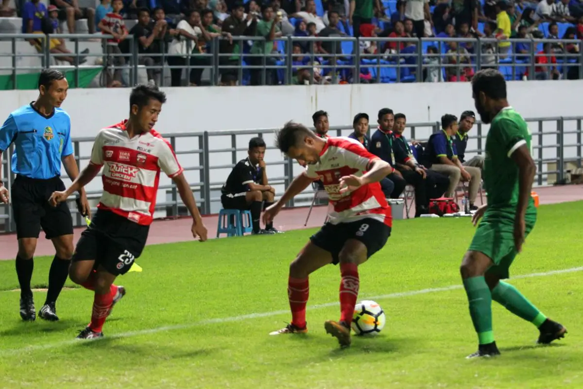 Madura United vs Persebaya