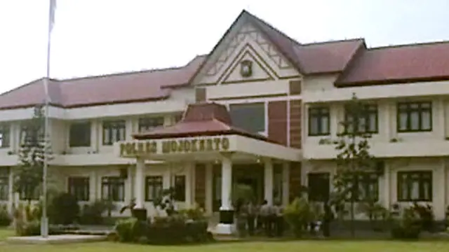 Kapolres Mojokerto Dicopot, Briptu Rani Disidang