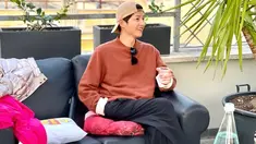 Kabar terkait pernikahan Song Joong Ki dan Katy Louise menjadi sorotan banyak netizen di media sosial. Aktor 37 tahun ini pun mengumumkan secara pribadi terkait kabar tersebut. (Liputan6.com/IG/@hi_songjoongki)