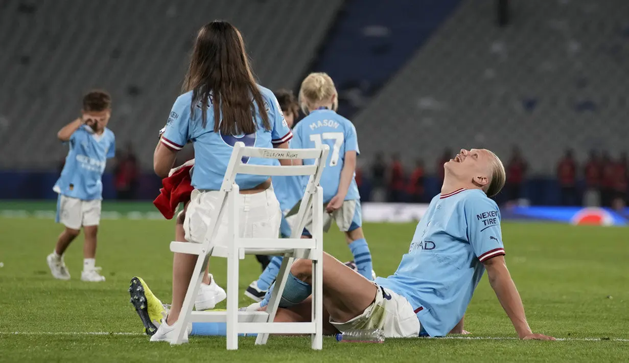 <p>Haaland dan Van Nisterlrooy sama-sama mengoleksi 12 gol pada satu musim Liga Champions. Van Nistelrooy melakukannya pada musim 2002/2003 bersama MU. (AP Photo/Emrah Gurel)</p>