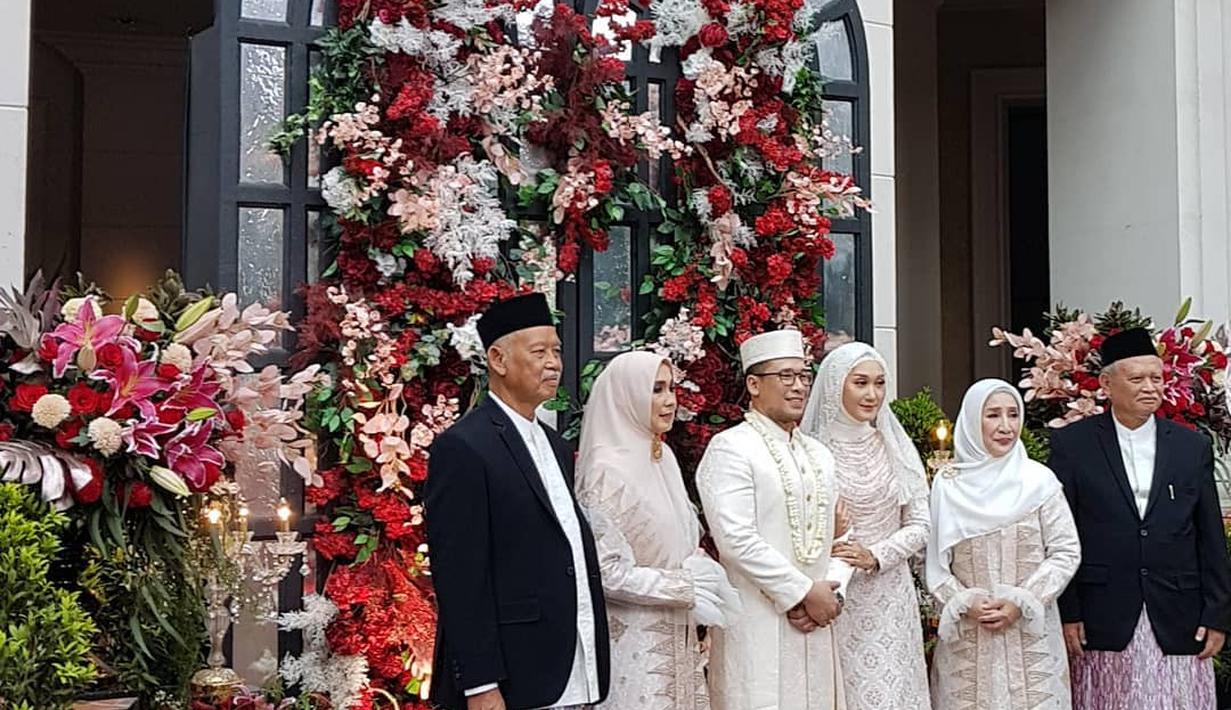 Potret Pernikahan Dian Pelangi  dan Sandy Nasution News 