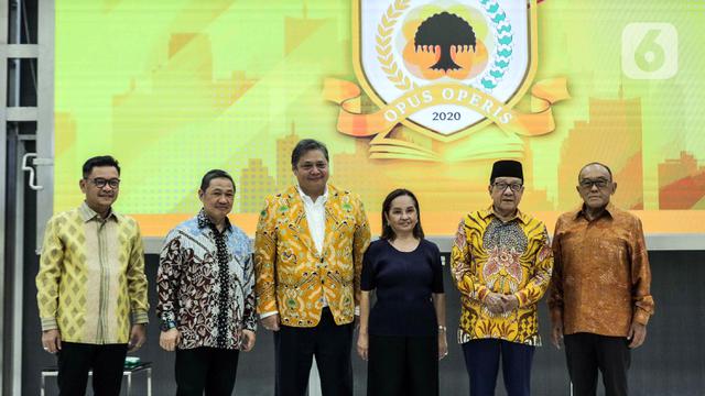 Gloria Macapagal Arroyo Sambangi Golkar Institute