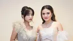 Jadi bintang tamu di acara awards, ini adalah potret kebersamaan Fuji dan Marsha Aruan yang diunggah Fuji di laman Instagramnya. Akrab seperti sudah saling mengenal cukup lama, kebersamaan Fuji dan Marsha Aruan ini banjir pujian. Pernah dibandingkan dengan Marsha, netizen sebut Fuji juga tak kalah cantik dari Marsha Aruan ketika keduanya foto bareng seperti ini. (Liputan6.com/IG/@fuji_an)