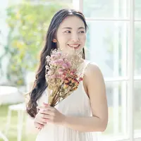 Ilustrasi perempuan cantik/copyrightshutterstock/metamorworks