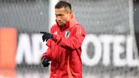 Reaksi Hajime Moriyasu dan Yuto Nagatomo saat Pesawat dari Tokyo ke Jakarta Terpaksa Putar Balik karena Masalah Mesin