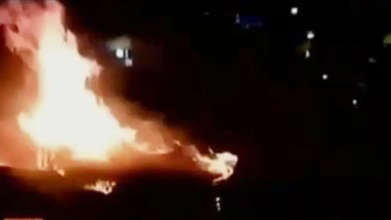 Mobil Terbakar 