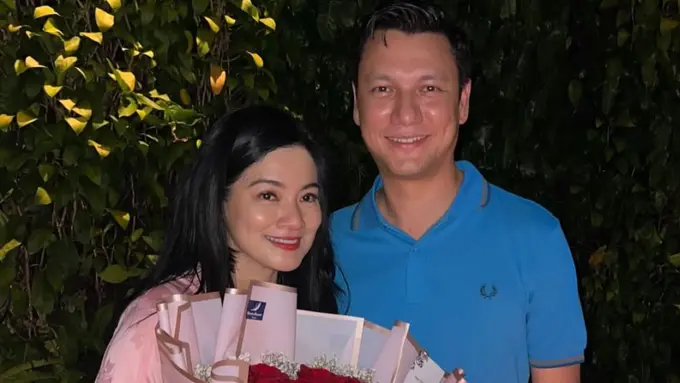 Titi Kamal Rayakan Ulang Tahun ke-44