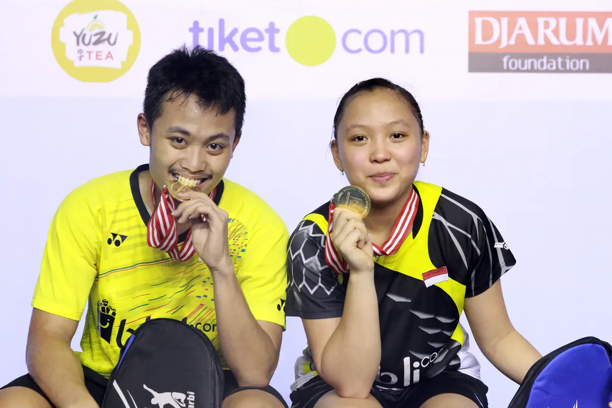 Akbar Bintang Cahyono / Winny Oktavina Kandow