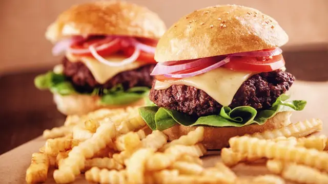 [Bintang] 10 Potret Hamburger yang Sanggup Bikin Kamu Ngiler