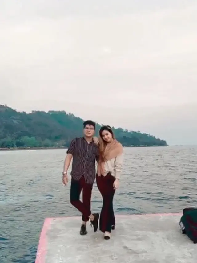 7 Potret Pacar Baru Andika Eks Kangen Band yang Curi Perhatian