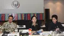 Menag Lukman Hakim Saifuddin, Menko Pembangunan Manusia dan Kebudayaan Puan Maharani, dan Menteri Kesehatan Nila Djuwita Moeloek  Jakarta, Kamis (11/12/2014). (Liputan6.com/Miftahul Hayat)