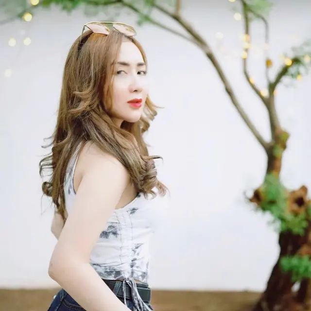 Didoakan Berjodoh dengan Sule, Ini 6 Potret Penyanyi Dangdut Ucie Sucita