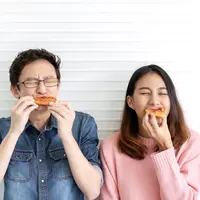 ilustrasi pasangan cinta/photo by By Chaay_Tee (Shutterstock)