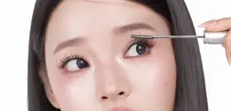 Menggunakan Dual-Sided Steel Applicator, inovasi terbaru ini menjadi bagian dari Roll to Mascara Series. (Foto/Dok: barenbliss)