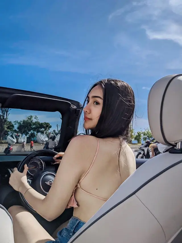 Anya Geraldine