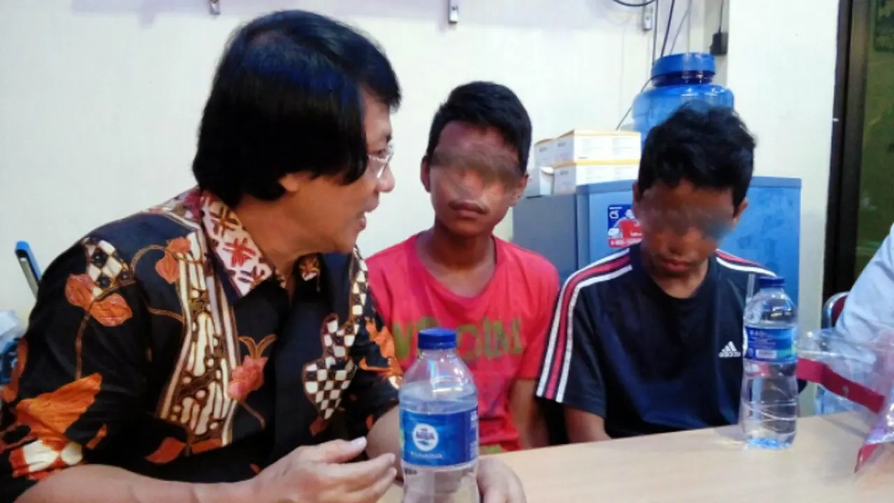 Tangis Haru Bocah Pengedar Sabu yang Bercita-cita Jadi Polisi