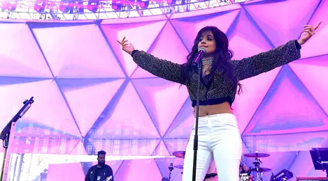 5 Fakta Perjalanan Karier Musik Camila Cabello ...