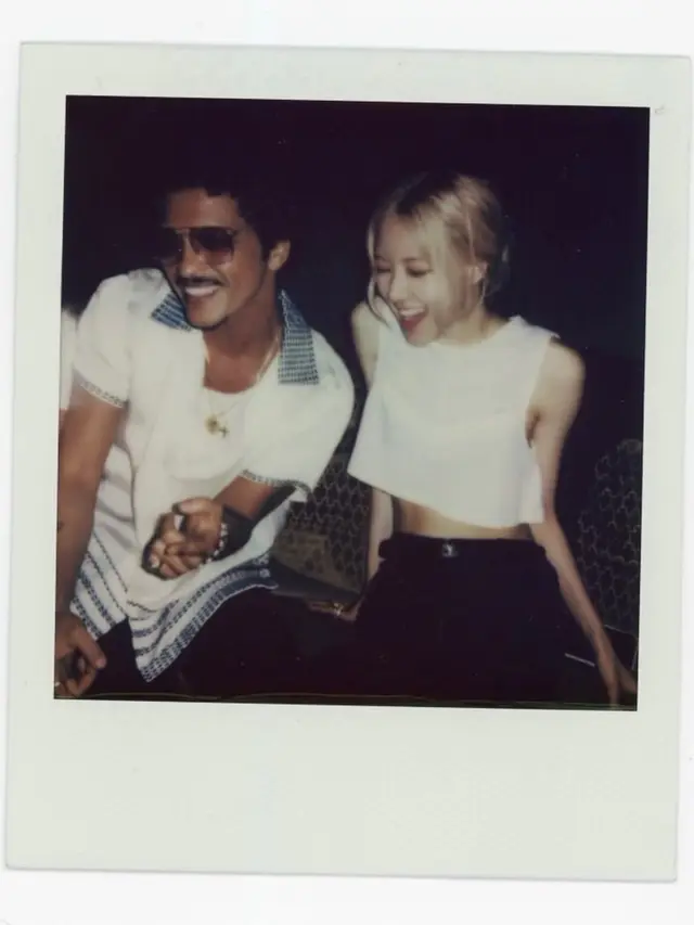 Lagu Apt Rose Dan Bruno Mars