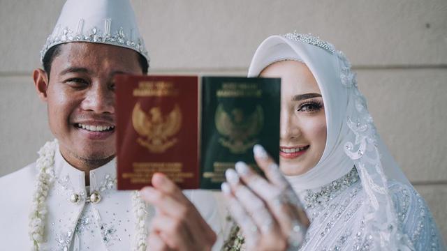 Resmi Jadi Suami Istri, Ini 6 Momen Pernikahan Evan Dimas dan Dewi Zahra