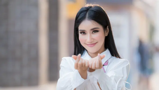 jatuh cinta mandiri mencintai diri sendiri dewasa single