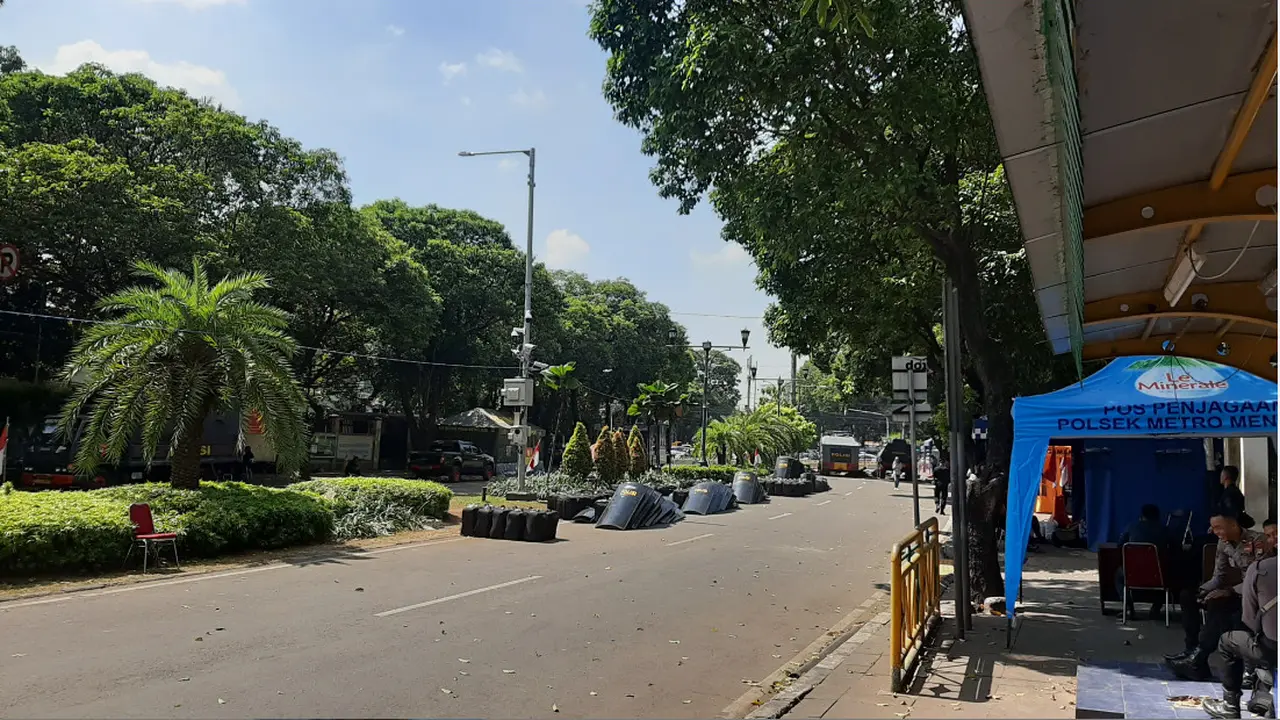Jalan Imam Bonjol, depan KPU