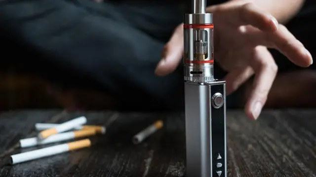 Mana yang Lebih Aman, Vape atau Rokok Tembakau?