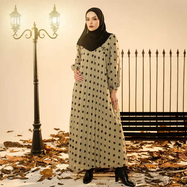 Gamis Zaskia Sungkar