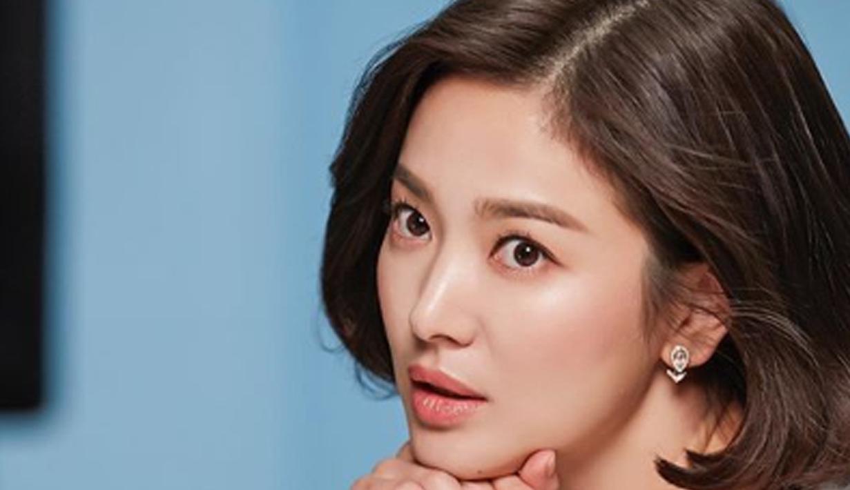 Tidak hanya awet muda, pemain drama korea Encounter ini juga memiliki kulit yang bercahaya. (Liputan6.com/IG/kyo1122)