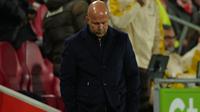 Ekspresi Arne Slot dalam laga Premier League antara&nbsp;Brentford vs Liverpool, Minggu (26/10/2025).&nbsp;(AP Photo/Dave Shopland)