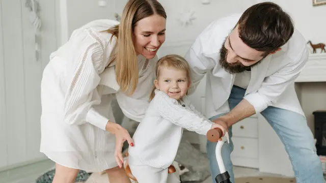 2. Alihkan Perhatian dengan Kegiatan Menarik