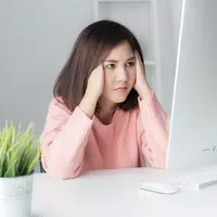 ilustrasi zodiak perempuan bekerja/copryight By Backgroundy (Shutterstock)