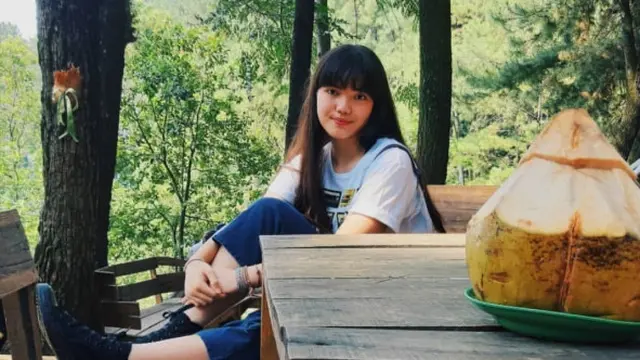 Karnisya Rahmasyach. Putri kedua pasangan Teddy Syach dan Rina Gunawan