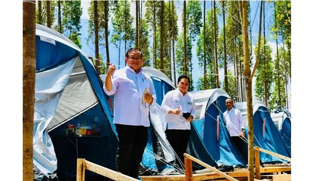 8 Potret Jokowi dan Para Menteri Kemah di Titik 0 Km IKN, Gunakan Tenda Sederhana