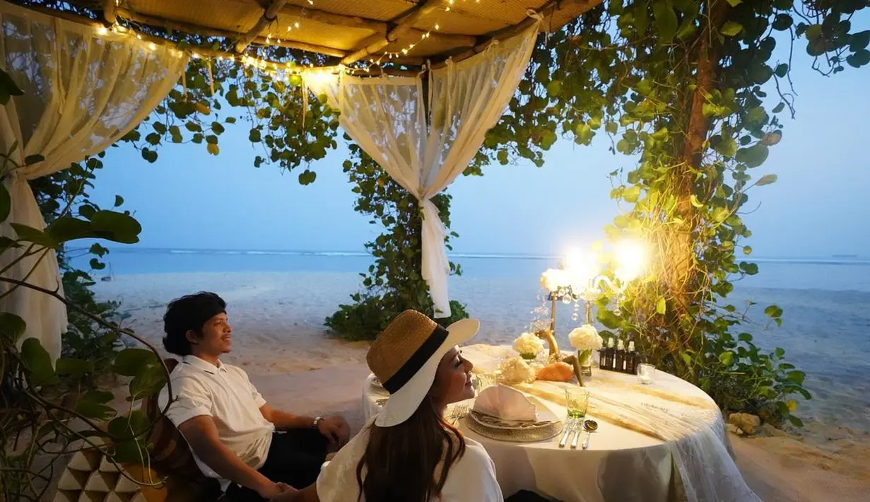 Atta Halilintar dan Aurel Hermansyah (Instagram/attahalilintar)