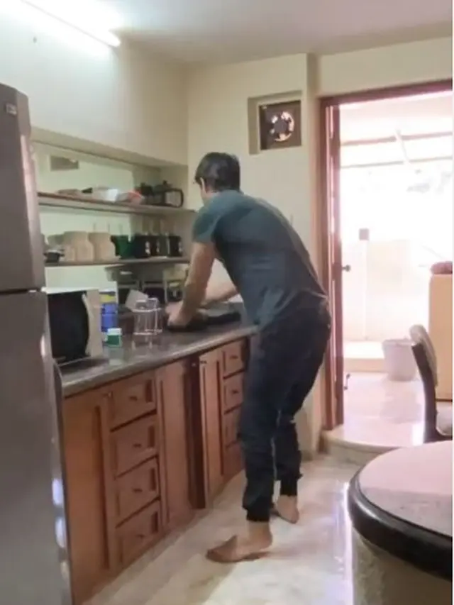 5 Potret Rumah Shaheer Sheikh, Nyaman dan Punya Taman Luas