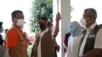 Kepala Satgas Covid-19 Letjen TNI Ganip Warsito saat meninjau Rusun Nagrak, Cilincing, Jakarta Utara. (foto: istimewa).