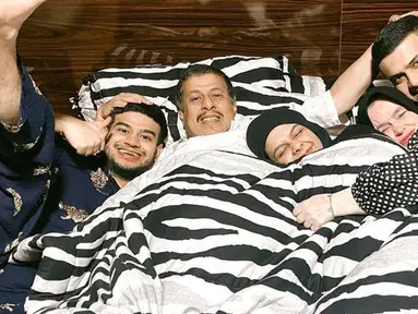 Deretan Momen Hangat Selebgram Fadil Jaidi Bersama Keluarganya