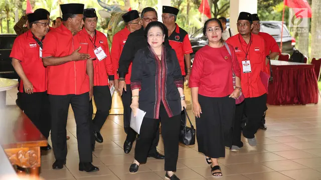 Megawati Soekarnoputri Sampaikan Kuliah Umum dalam Sekolah Partai PDI Perjuangan