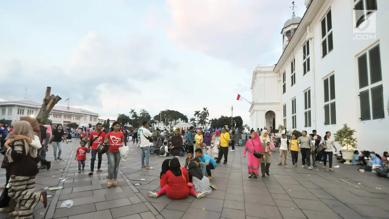 Lebaran Ke-3, Warga Habiskan Libur Lebaran di Kota Tua