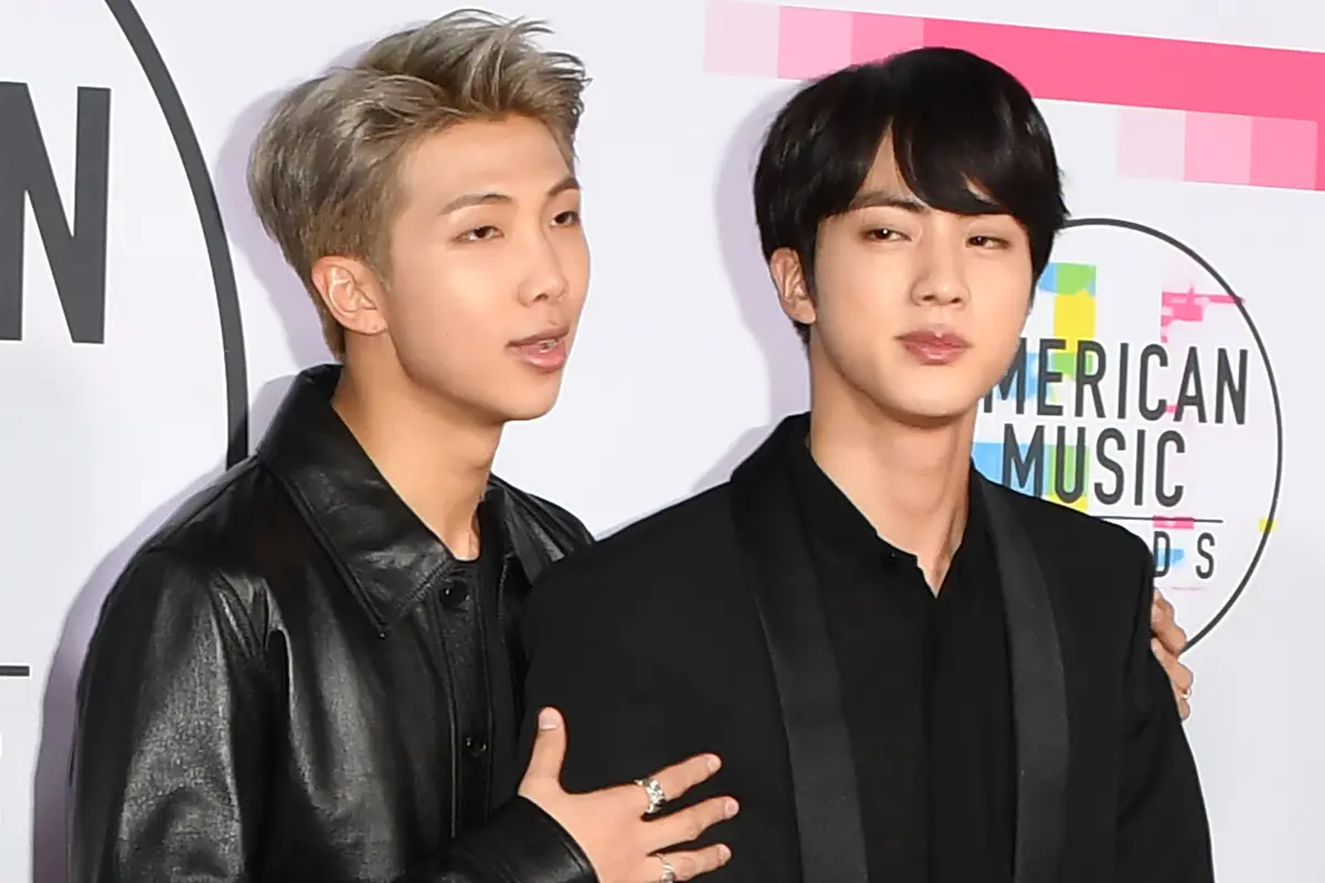 BTS di Red Carpet AMA 2017