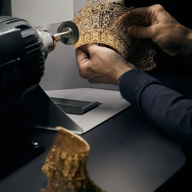 Savoir-Faire Dibalik Keindahan Perhiasan Terbaru Dior D-Renaissance