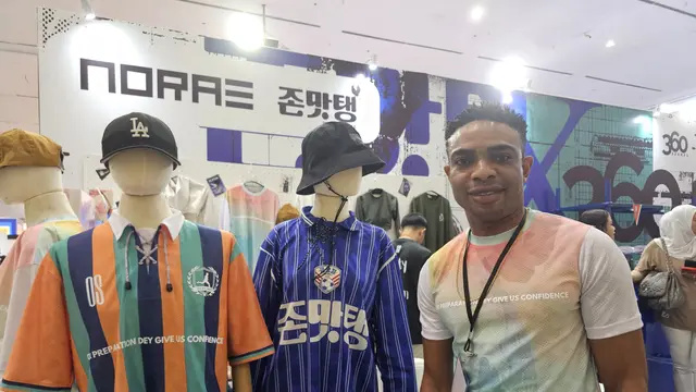 Osas Saha merintis bisnis jersey olahraga