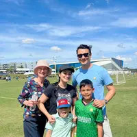 Pasangan Titi Kamal dan Christian Sugiono mendampingi putranya, Juna ikut turnamen sepakbola di Thailand. Sebagai orang tua, perempuan biasa disapa Tikam itu merasa bangga. [Instagram/titi_kamall]