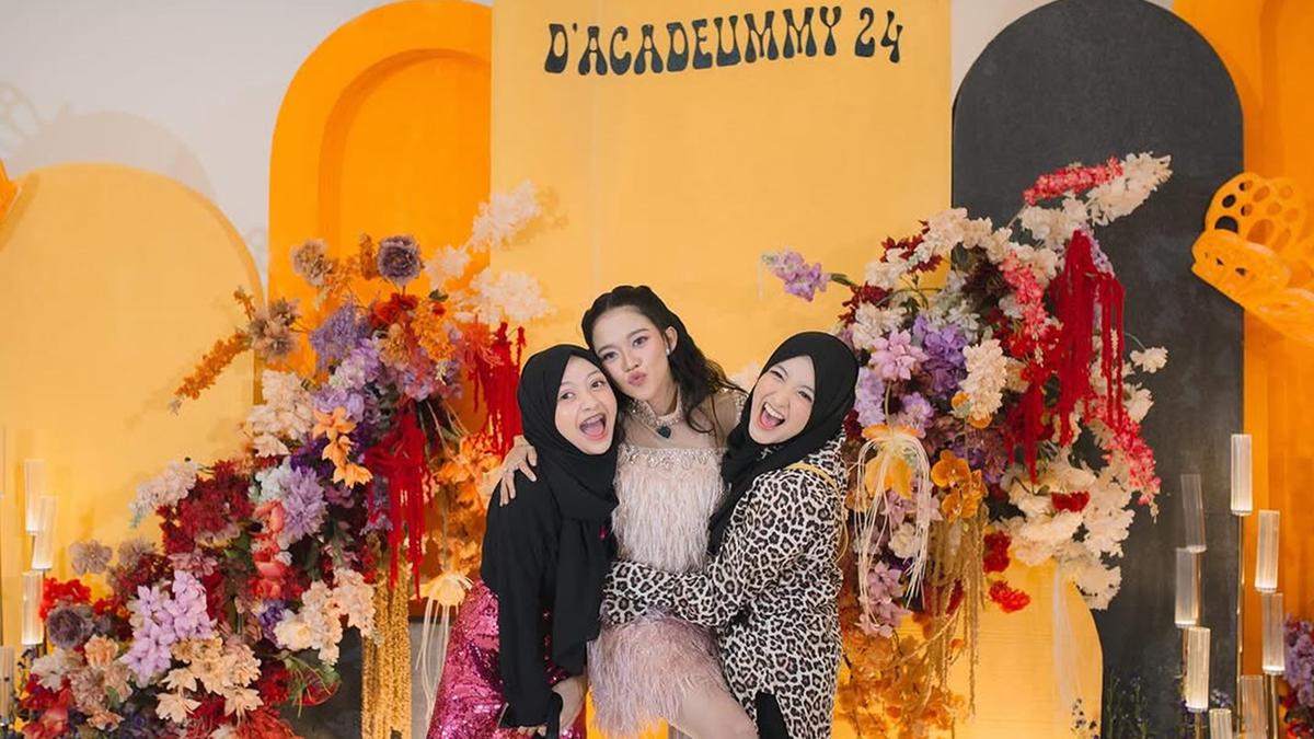 Potret Artis di Ultah Ummi Quary ke-24, Meriah Pakai Dresscode Dangdut