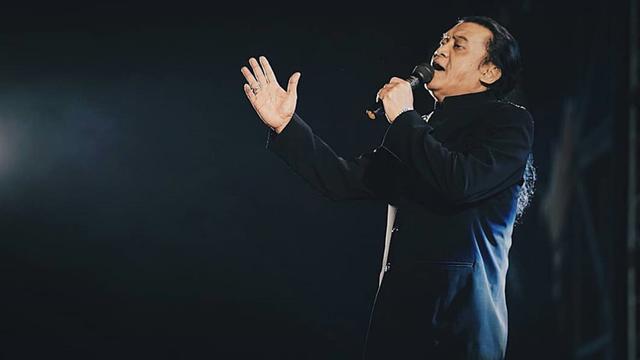 Gaya Didi Kempot saat di Panggung