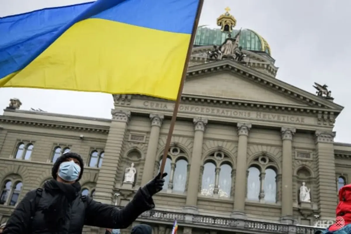 Bendera dukungan terhadap Ukraina di tengah perang dengan Rusia.